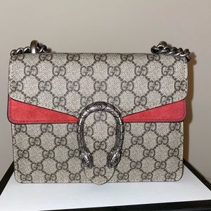 GUCCI Small Red Dionysus- perfect condition!
